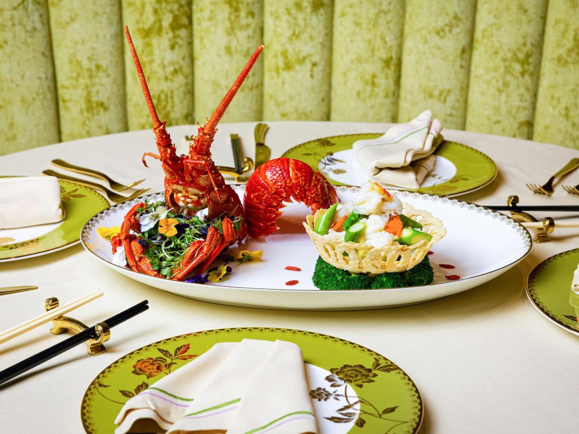 Conrad Las Vegas At Resorts World Exterior foto A lobster dish at the restaurant